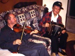 Claude Knott jamming with Moise Robin, Arnaudville